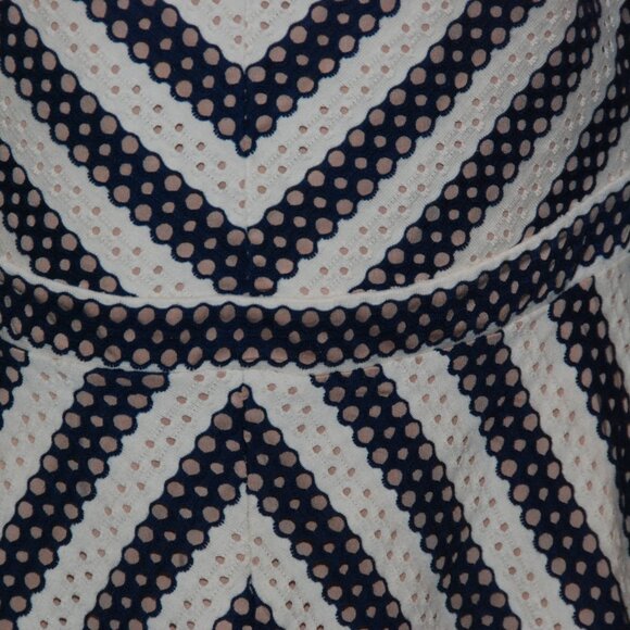 BCBGMaxazria Lace Peplum Crewneck Long Sleeve Fully Lined Blouse Top - Small - Picture 3 of 5